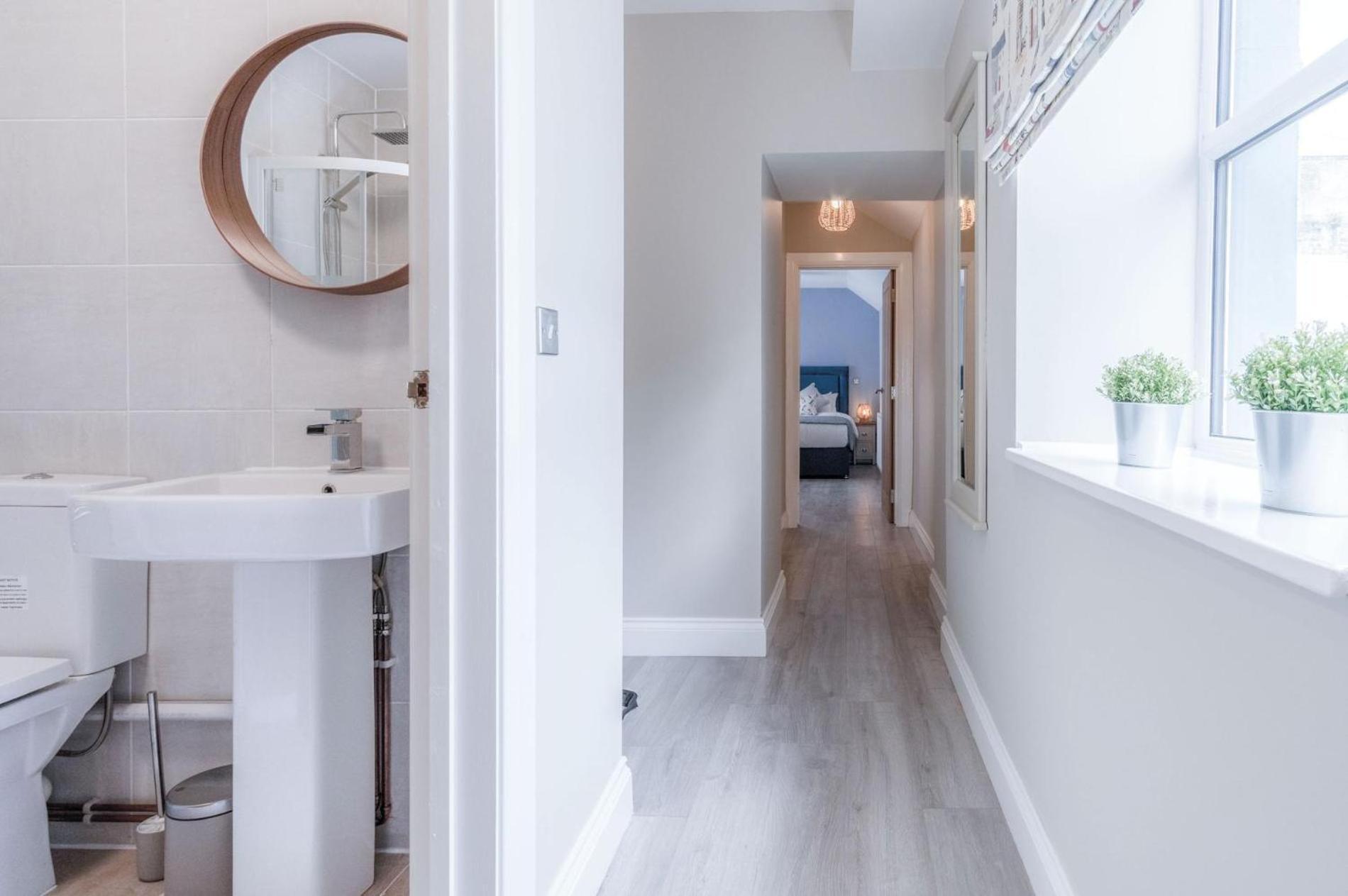 Harbour View - 2 Bedroom Apartment - Milford Haven Buitenkant foto