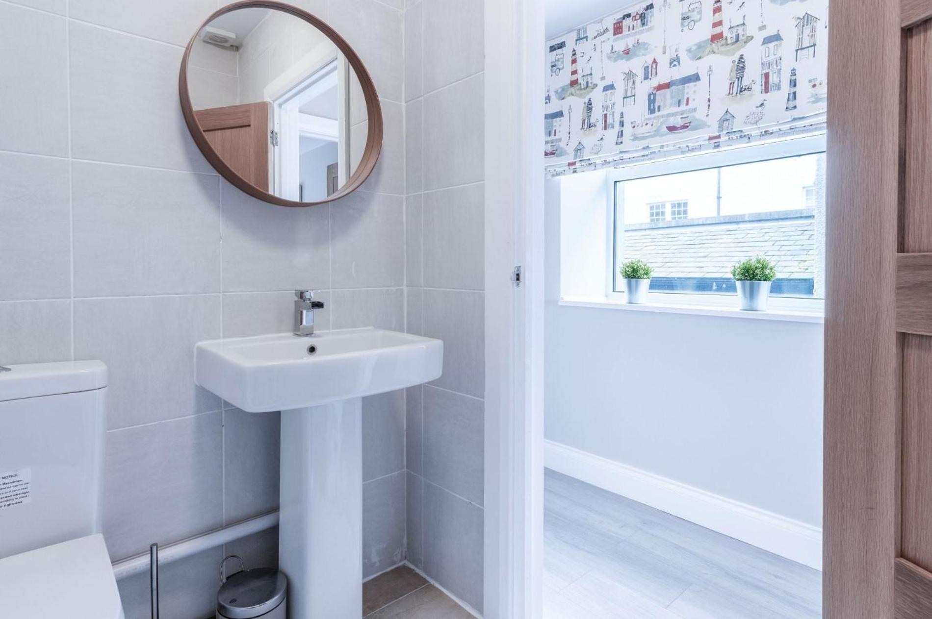 Harbour View - 2 Bedroom Apartment - Milford Haven Buitenkant foto
