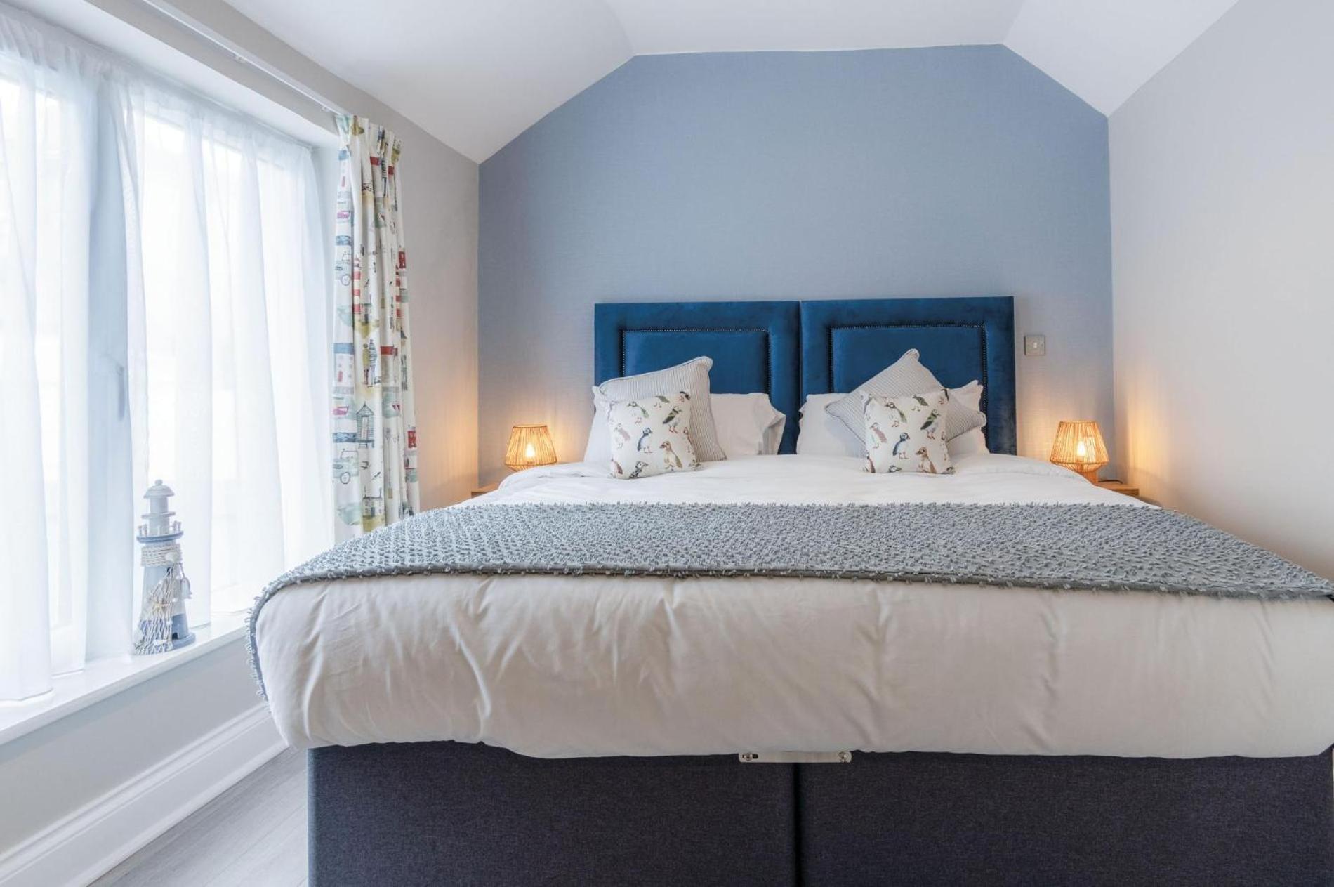 Harbour View - 2 Bedroom Apartment - Milford Haven Buitenkant foto