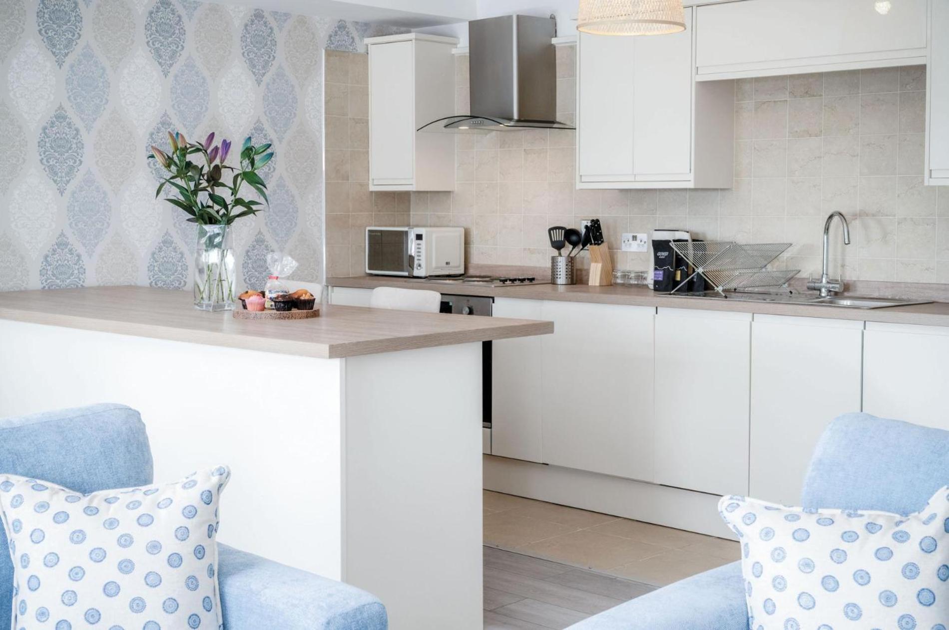 Harbour View - 2 Bedroom Apartment - Milford Haven Buitenkant foto