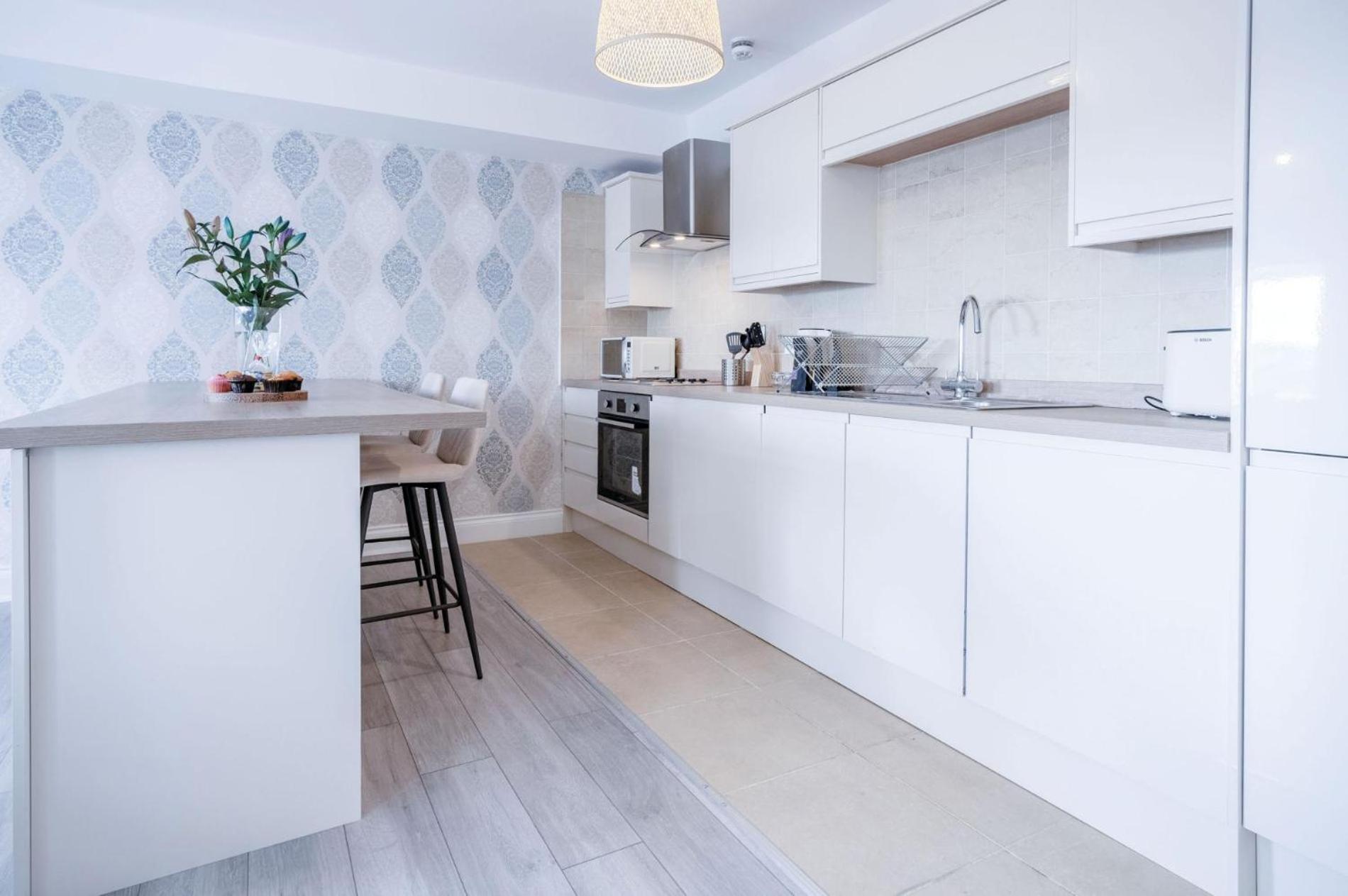 Harbour View - 2 Bedroom Apartment - Milford Haven Buitenkant foto