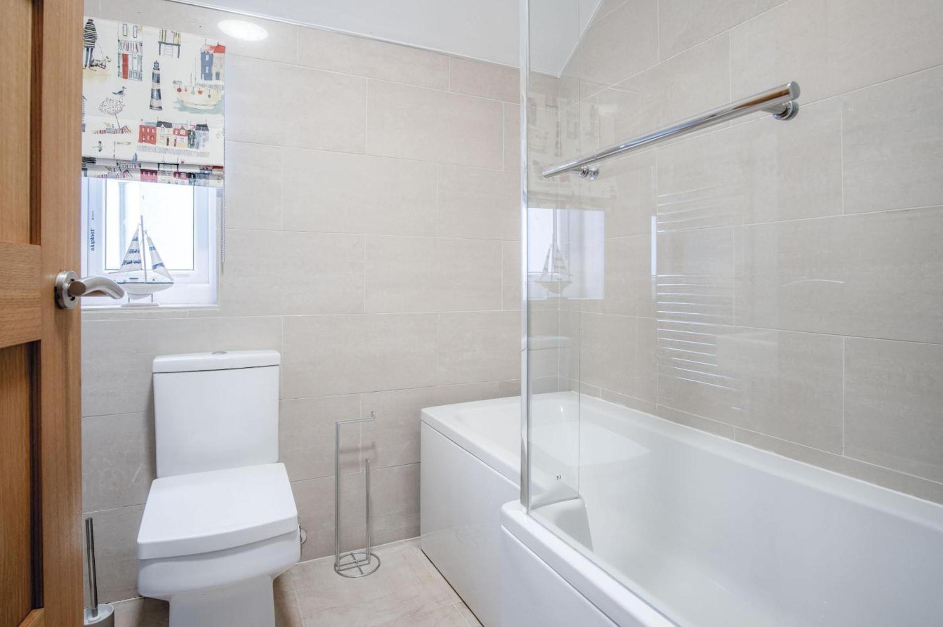 Harbour View - 2 Bedroom Apartment - Milford Haven Buitenkant foto