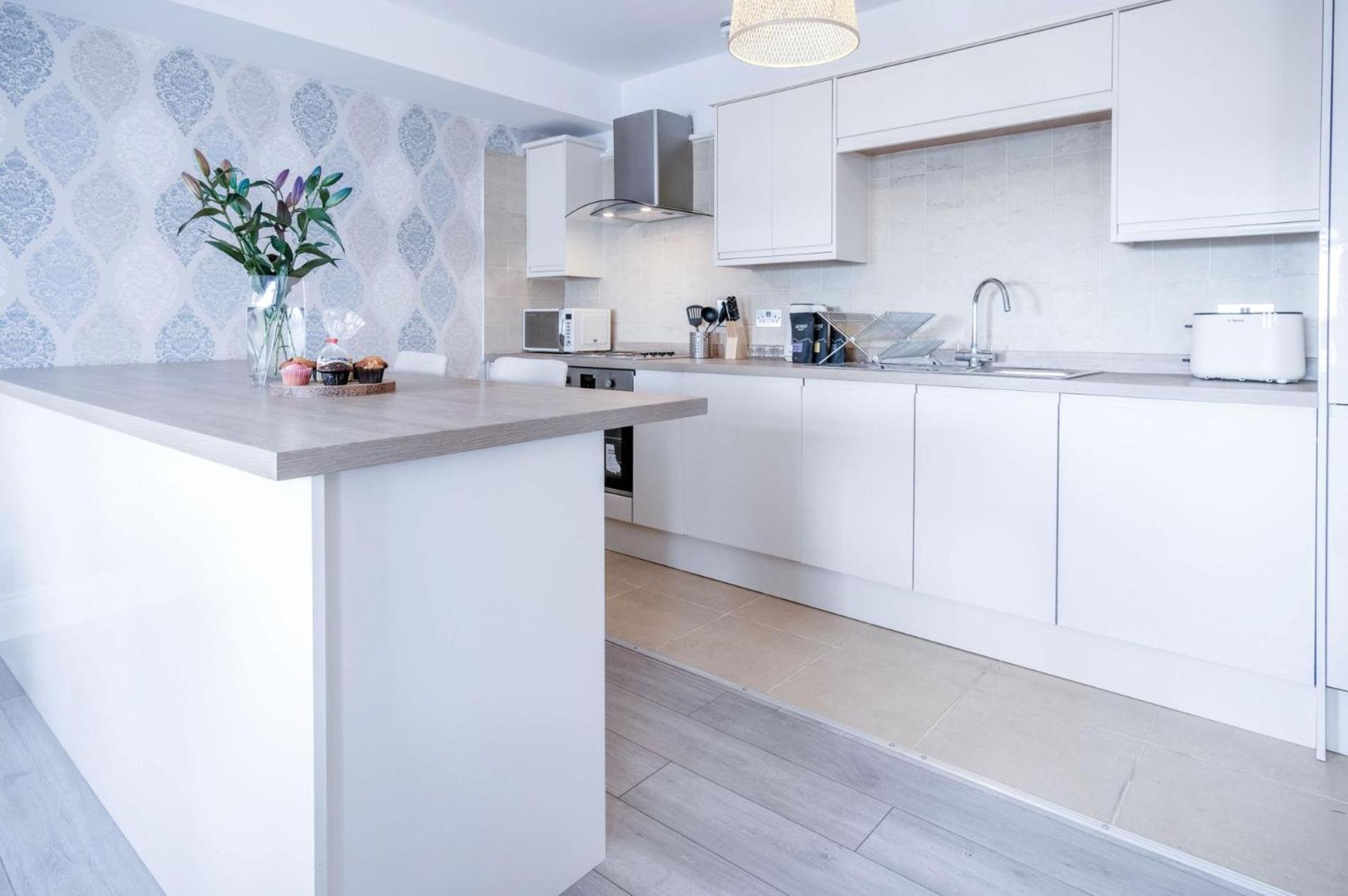 Harbour View - 2 Bedroom Apartment - Milford Haven Buitenkant foto